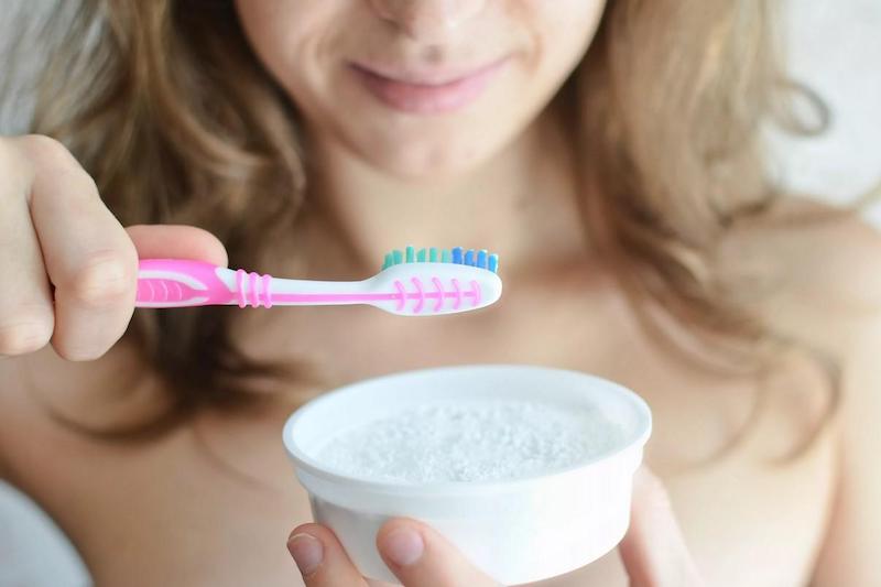 Можно ли чистить зубы пищевой содой